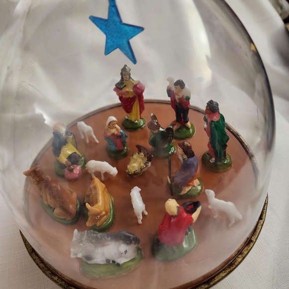 Vintage MCM Ohio Art Revolving Musical Christmas Nativity Scene - Picture 10 of 14